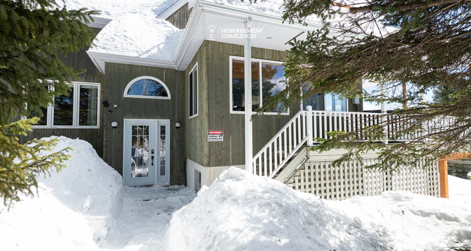 ATM-279 - Inviting Villa with breathaking views: Perfect for gatherings and exploring beautiful Charlevoix!